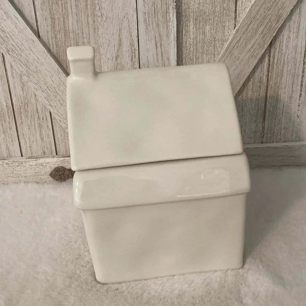 Rae Dunn Barn Life Canister